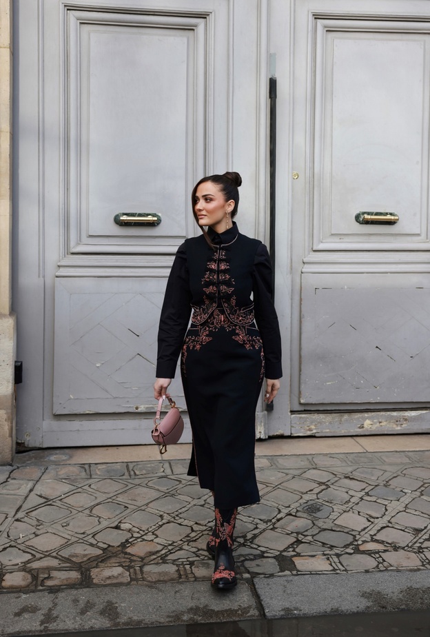 إطلالة ياسمين زهران في باريس