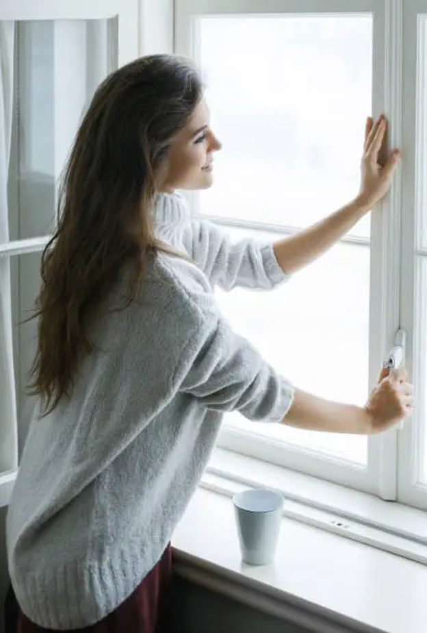 تعانين من رائحة الرطوبة في الشتاء في بيتك؟.. إليكِ 20 طريقة للتخلص منها