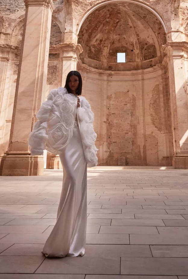 ابرز الاكسسوارات الرائجة للعروس من مجموعات ٢٠٢٤