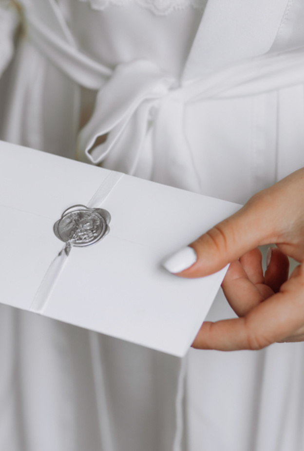 أجدد تصاميم بطاقات دعوة إلى زفافك في سنة 2024