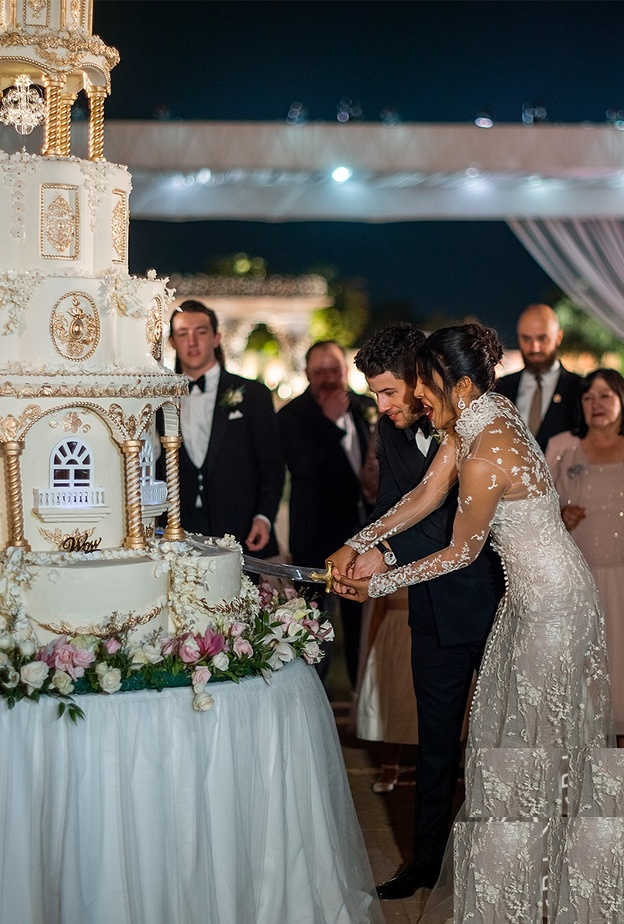 أحدثها زفاف أمير بروناي عبد المتين.. حفلات زفاف مشاهير استمرت لأيام