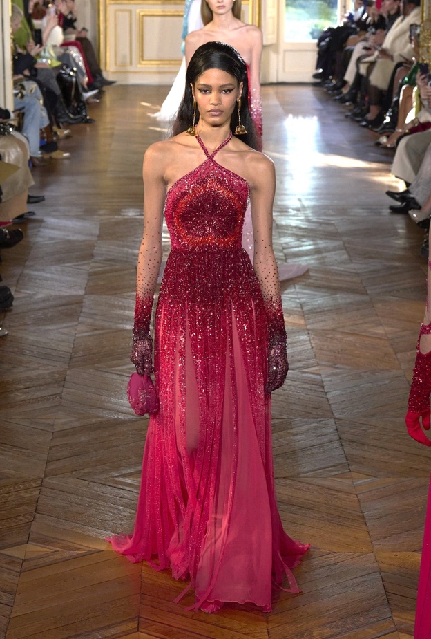 فساتين سهرة مع قفازات@georgeshobeika