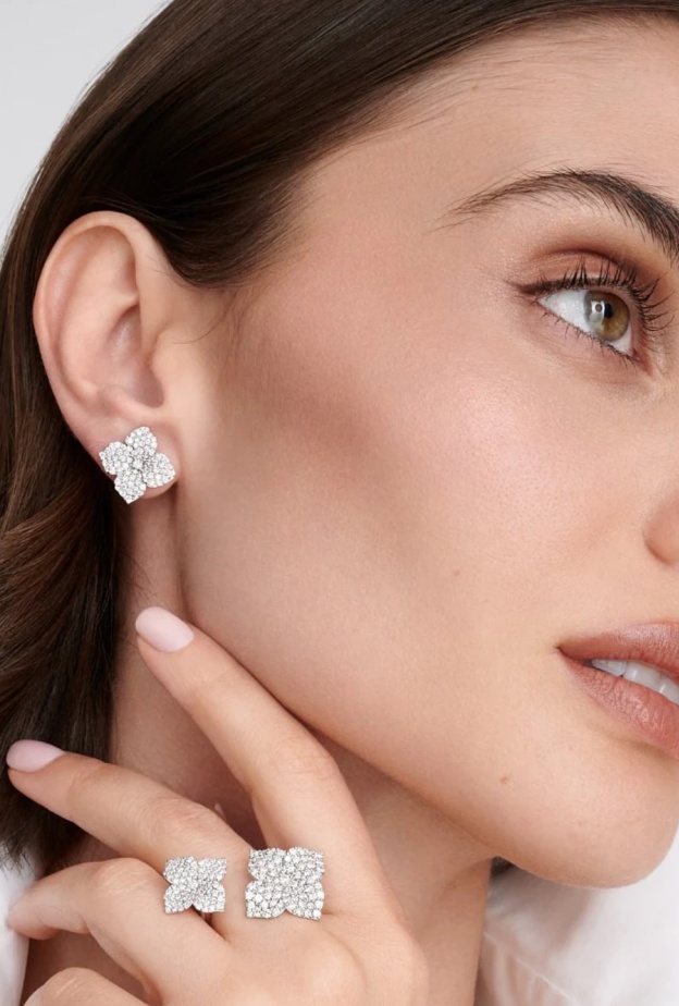 زيدي الرومانسيّة في علاقتكِ العاطفية بمجوهرات مرصّعة بهذه الأحجار الكريمة