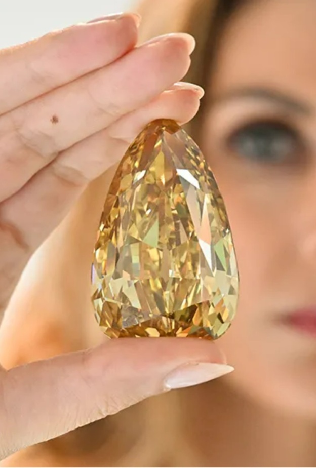 هذه أغلى 10 قطع مجوهرات في العالم