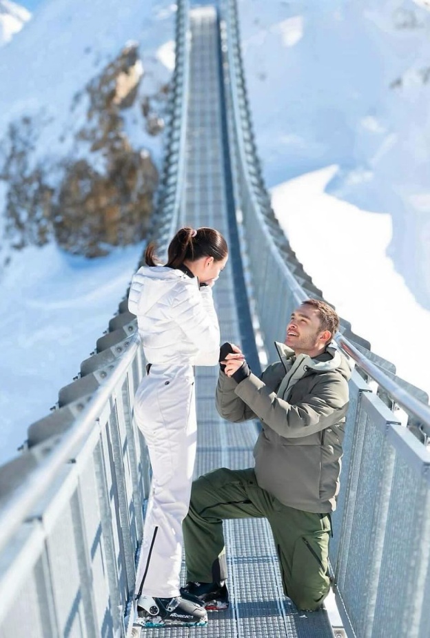 عرض زواج خلال رحلة تزلج