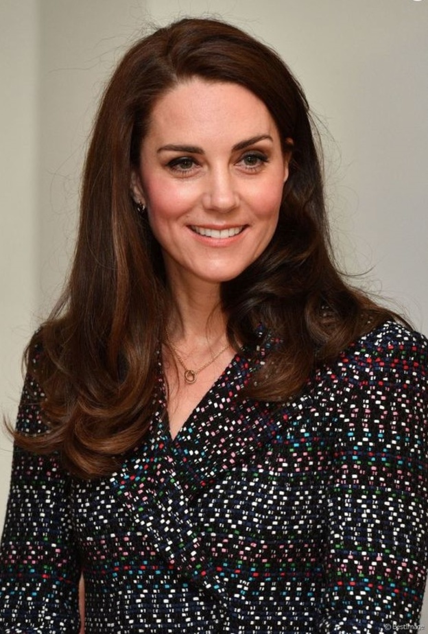 كيت ميدلتون بقلادة من مجموعة Trinity collection من كارتييه Cartier  