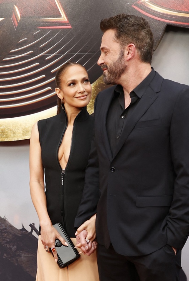 تصاميم مجوهرات رافقت النجمة جنيفر لوبيز