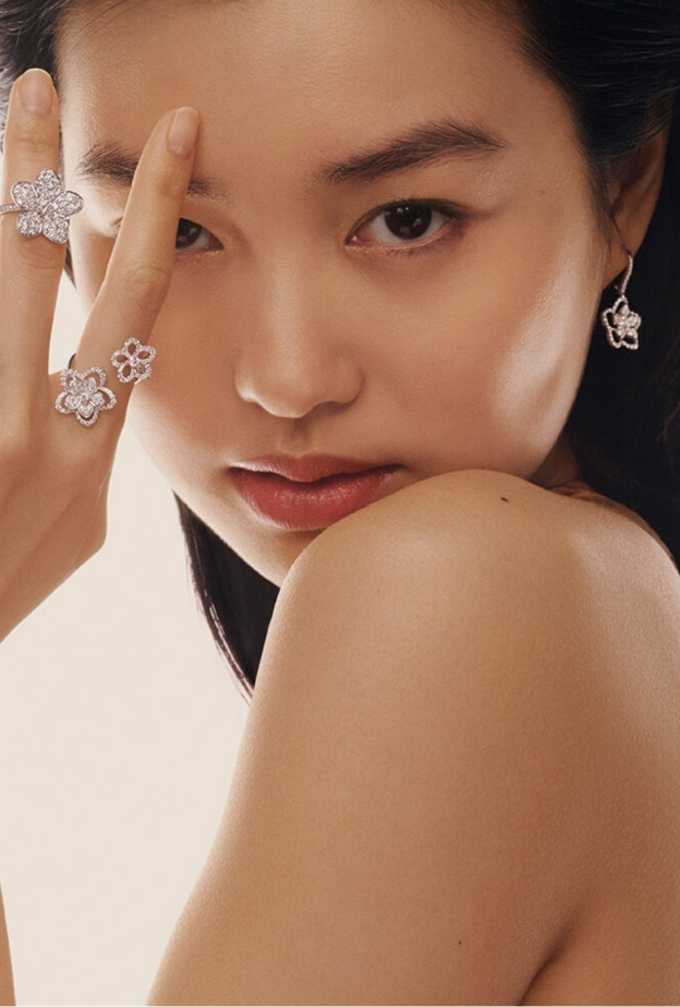 المجوهرات المرصعة بالألماس أفضل هدية.. فكيف تختارينها؟