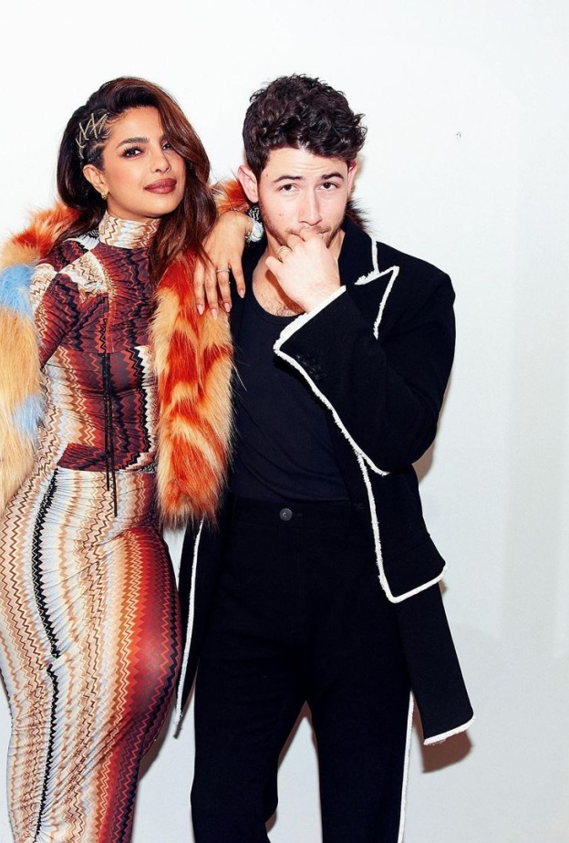 نجمات بأجمل تصاميم مجوهرات ملائمة لسهرة عيد الحب