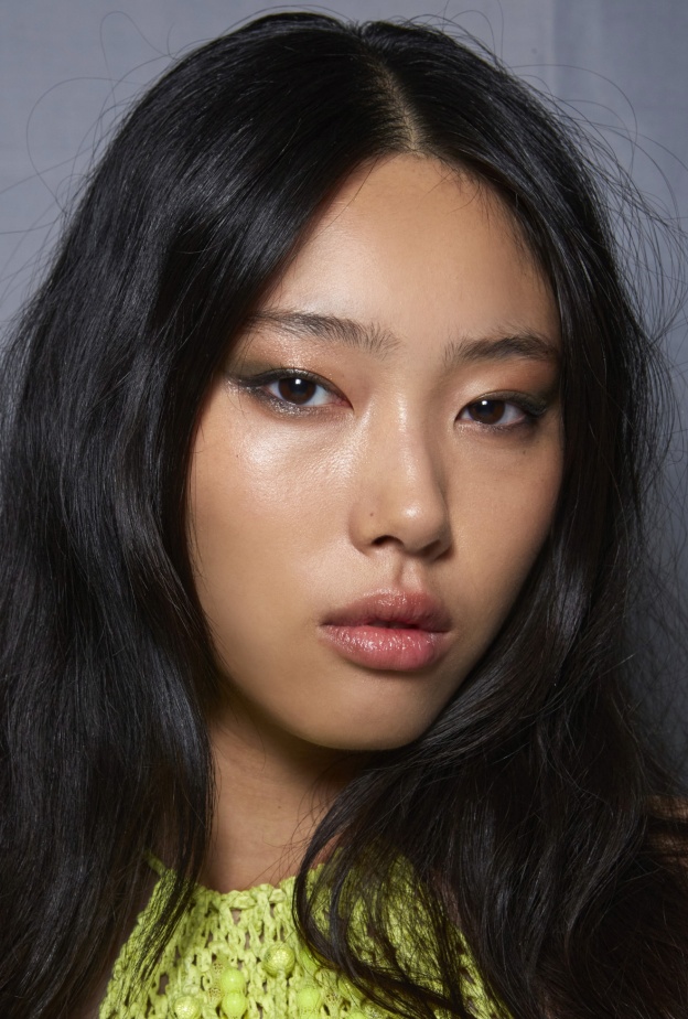 دعي الحظ السعيد يرافقك في "عام التنين الصيني" مع مستحضرات تجميل محدودة الإصدار لهذه المناسبة