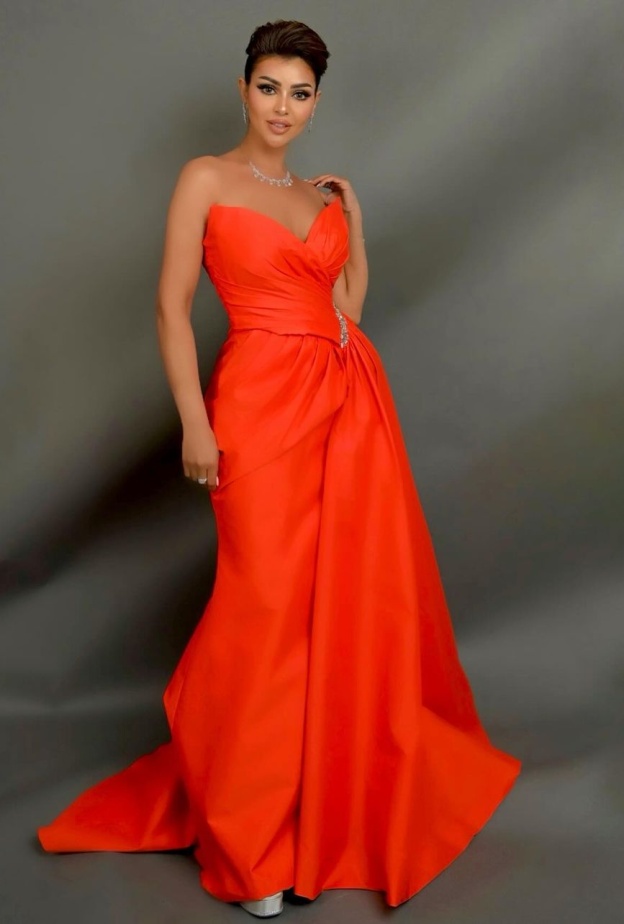 إطلالات بتصاميم ناعمة من الصباح للمساء على طريقة الإعلامية السعودية مها عبدالله