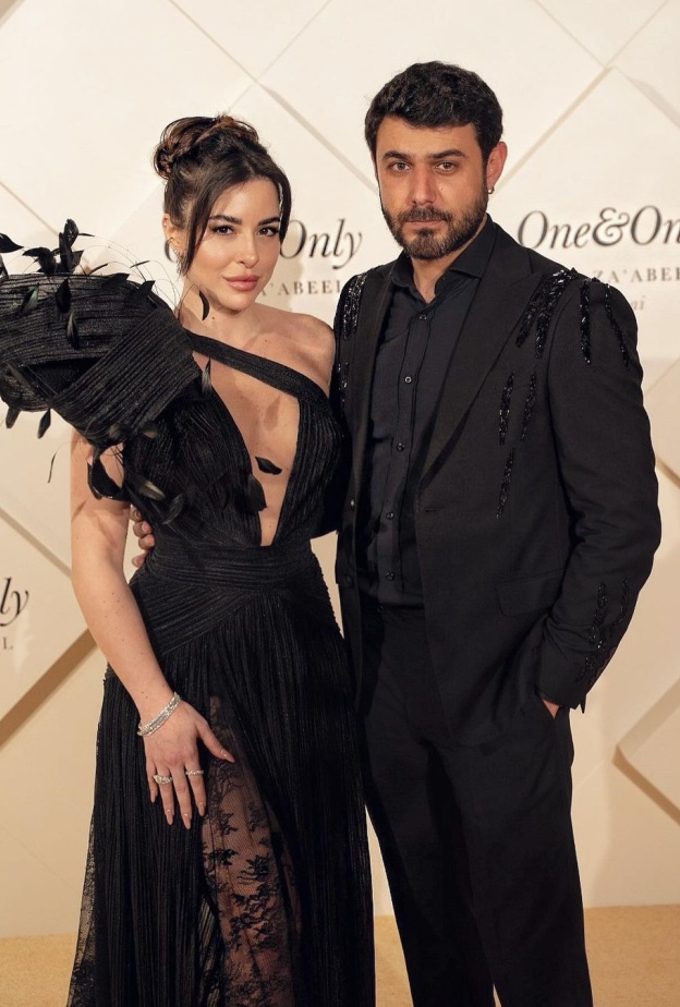 سارة أبي كنعان مع خطيبها