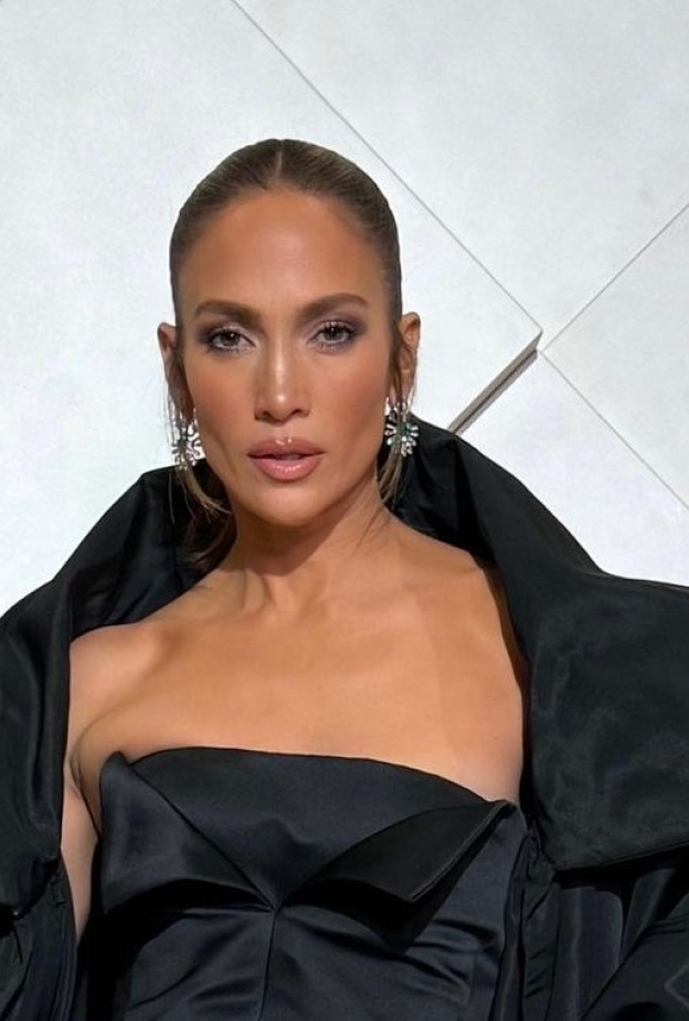 لمسات جمال استثنائية تزين النجمات بافتتاح One&Only One Za'abeel