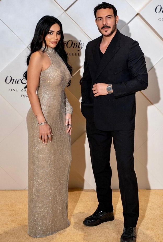 احدث اطلالات  زوجات النجوم العرب بفساتين السهرة في المناسبات