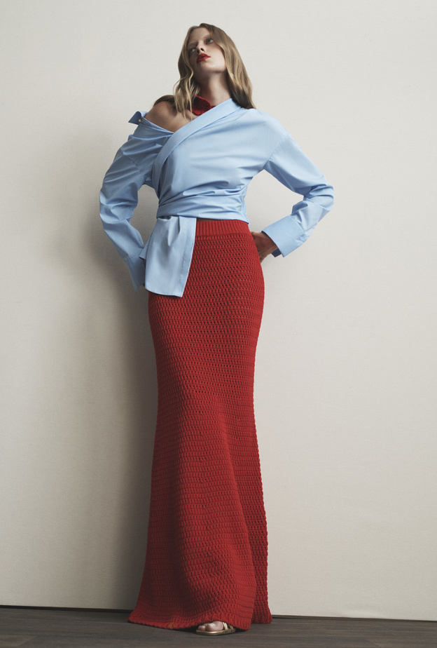 موضة التنانير الحمراء خيارك الأساسي في يوم الحب 2024