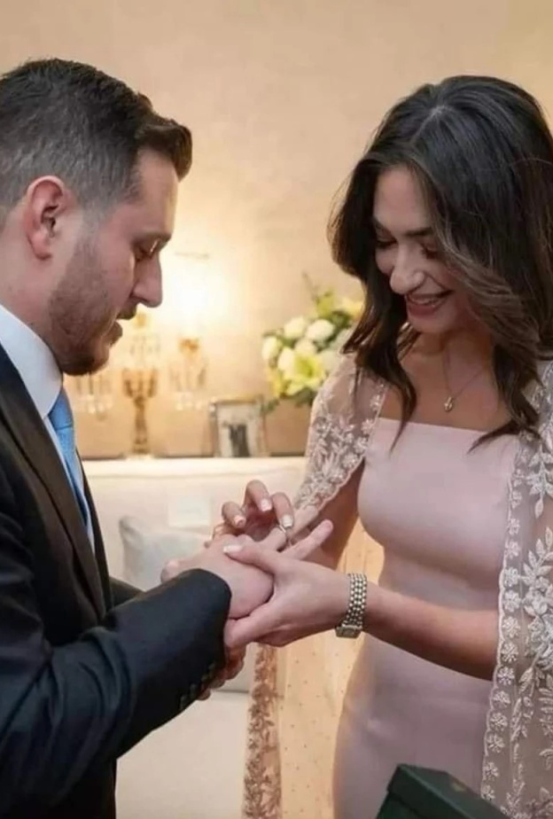 الأميرة عائشة بنت الحسين احتفلت بخطوبة ابنها الأكبر عون جمعة