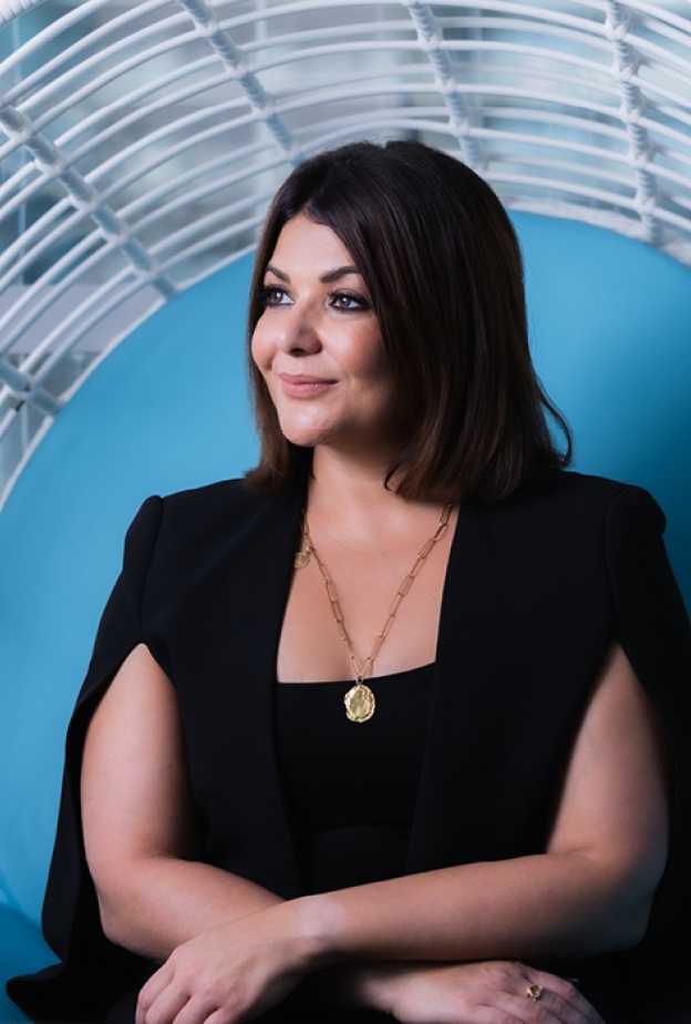 احتضان القوة الأنثوية في القيادة  الطريق نحو الأصالة والتوازن