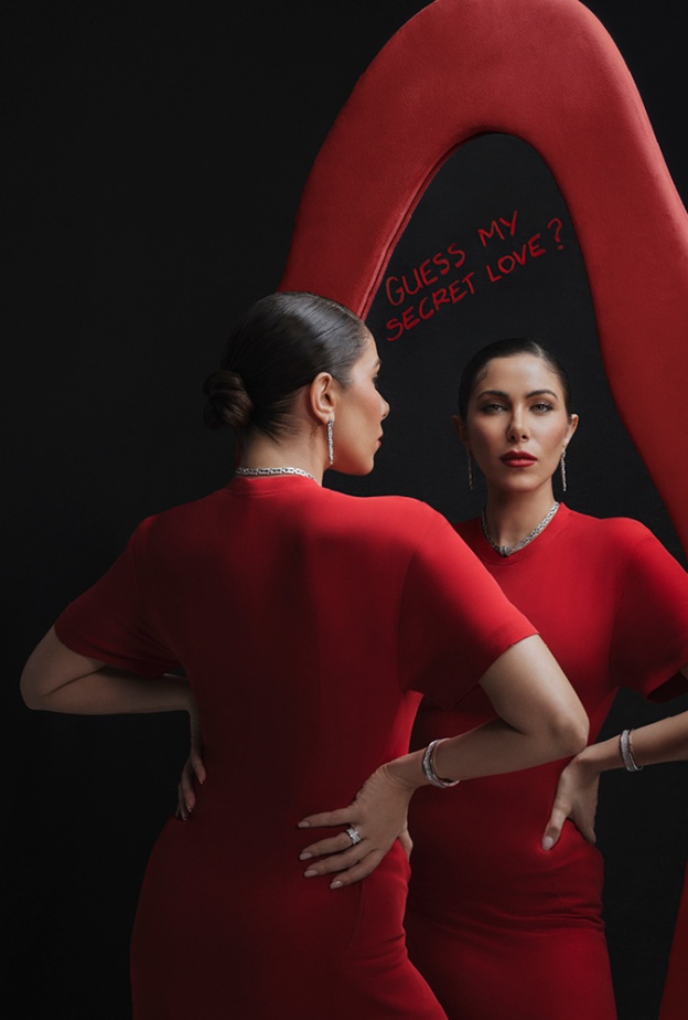 النجمة دانييلا رحمة مع مدير التحرير الزميل عدنان الكاتب 