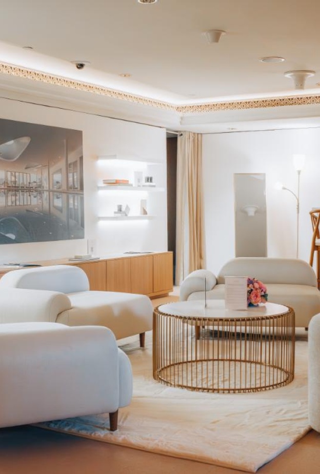 "كلينيك لا برايري" تتيح لزوارها تجربة استثنائية من الرفاهية في معرض "آرت دبي" 2024 