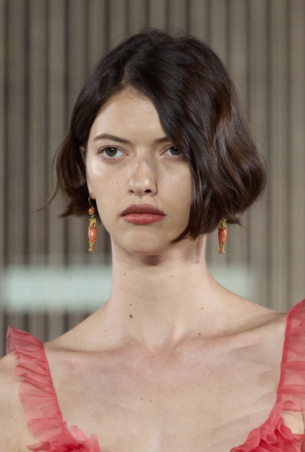 أكثر قصات الشعر رواجاً لإطلالات ربيع 2024