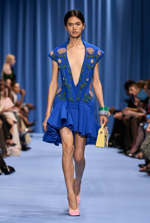 من عرض أزياء بالمان