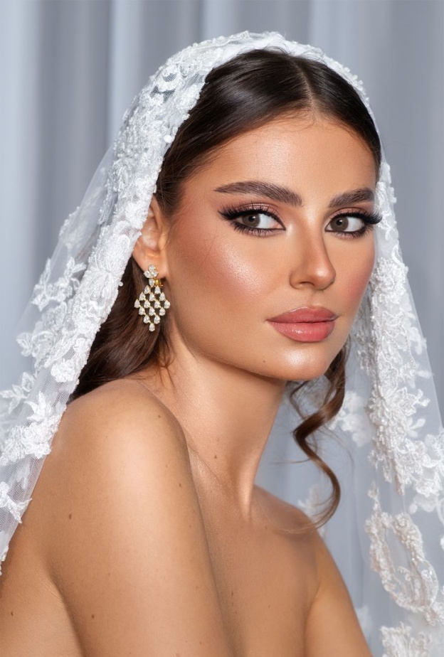 خبيرة التجميل السعودية "اسماء العقيل" لـ "هي":  أنصح العرايس بالابتعاد عن صيحات الموضة