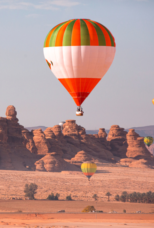 جولات تاريخية ومغامرات على حافة العالم.... وجهات سعودية ننصحك بها لقضاء شهر العسل
