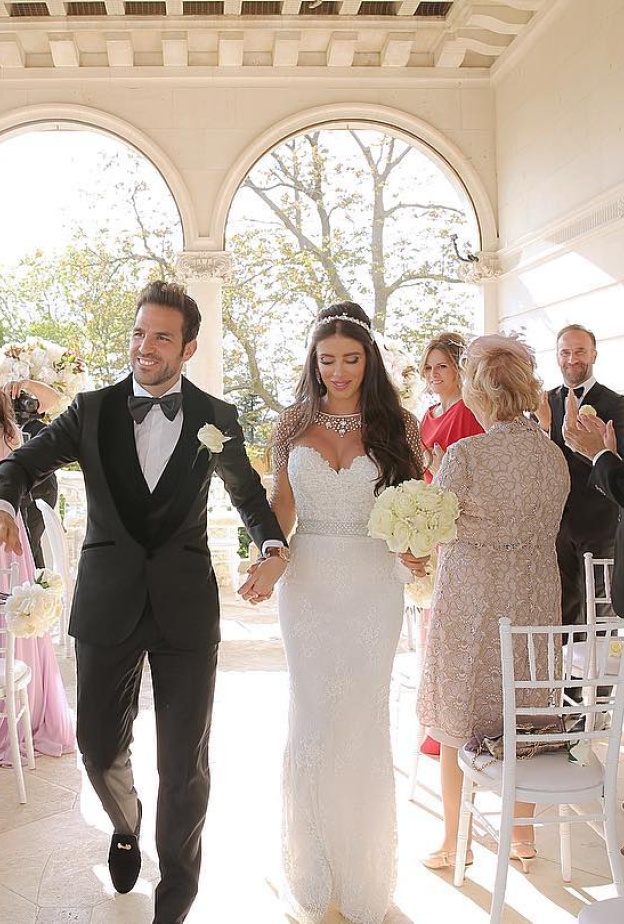 بعد زواج ساديو ماني من عائشة تامبا مطلع 2024 تعرفوا على أبرز قصص الحب التي جمعت الرياضيين بزوجاتهم