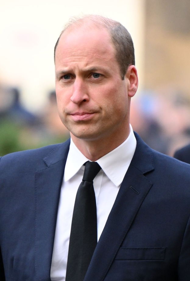 الأمير وليام يكافح في واجباته ويفقد لقبه الرئيسي لصالح الأمير عبد المتين