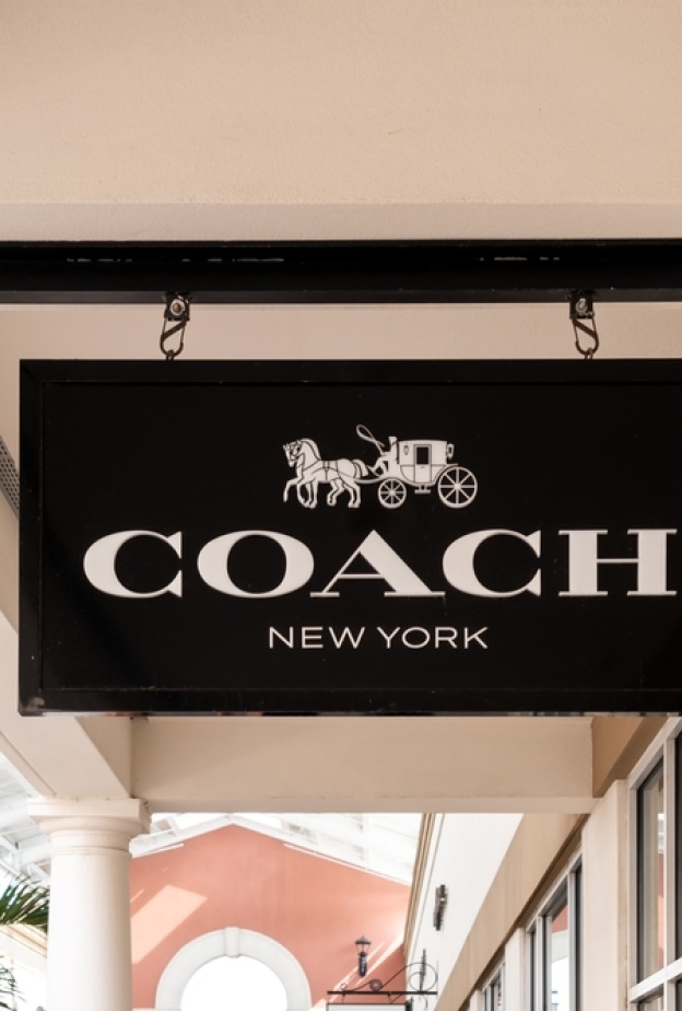 Coach من بين أبرز دور الأزياء العالمية