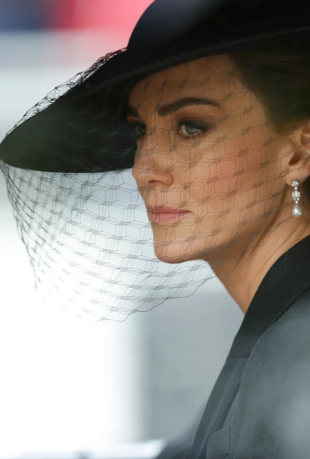 آخرهن كيت ميدلتون.. ملكات وأميرات خضن أوقتًا صعبة مع المآسي الصحية