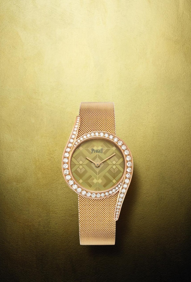 أحدث إصدارات ساعات يد من توقيع أشهر الدور العالمية لعام ٢٠٢٤ عبير شرارة لازال عام 2024 في بدايته ولكن موسم الربيع يقترب والحماس يزداد، حيث تكشف ماركات الساعات العالمية الراقية عن أحدث ابداعاتها المذهلة من الساعات الفاخرة، والتي تميزت بإبتكارات غير مسبوقة من التقنية الفائقة واللمسات الفنية. ونستكشف اليوم مجموعة من أحدث إصدارات ساعات يد من توقيع أشهر الدور العالمية لعام ٢٠٢٤، والتي تألقت بلمسات إبداعية مذهلة لعلامات بياجيه، وبيل أند روس، وإم بي أند إف، وهوبلو، وهايسك..  ساعة LEGACY MACHINE PERPETUAL EVO من إم