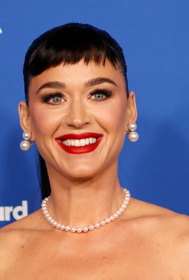 إطلالات النجمات في حفل جوائز Billboard Women In Music لعام 2024