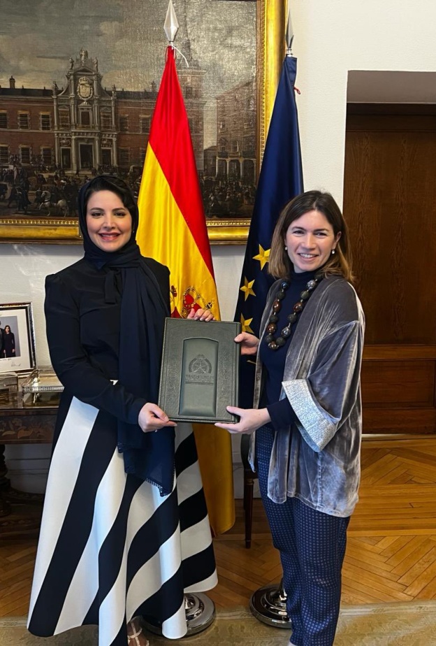 بمناسبة اليوم العالمي للمرأة: 5 سفيرات سعوديات .. ريادة وتمكين