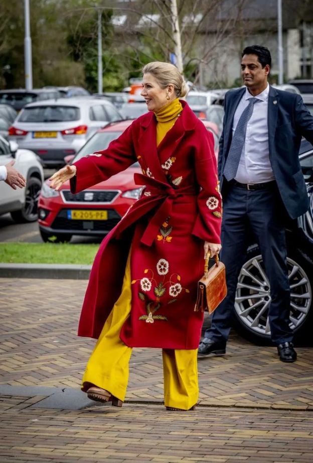 الملكة ماكسيما تفاجئ معجبيها بإطلالة جريئة للغاية