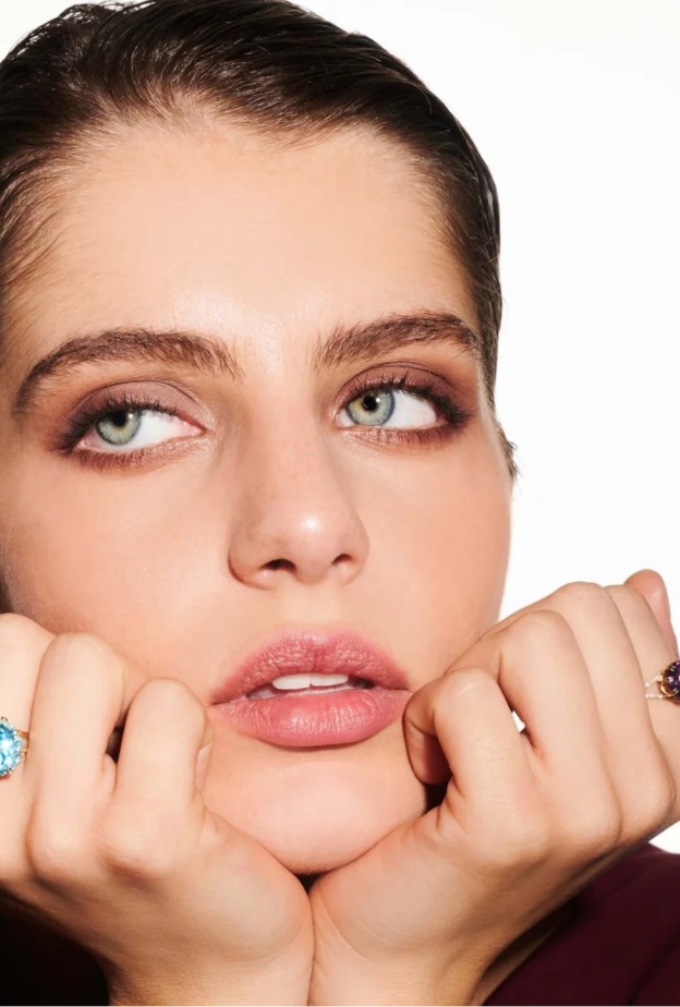 اجذبي الطاقة الإيجابية عبر هذه الأحجار الكريمة في ربيع 2024