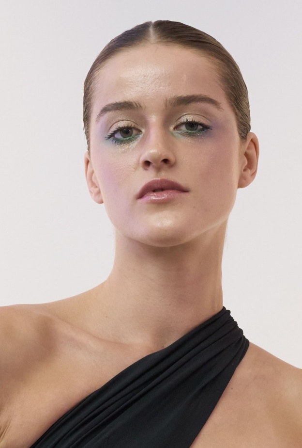  إليك كيفية استعادة شباب وجهك بطرق تجميلية فعالة في اليوم العالمي للمرأة