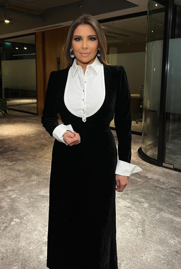 إطلالات النجمات بالأبيض والأسود بلمسة كلاسيكية تناسب مختلف المناسبات