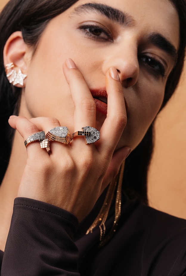 مجوهرات بارزة