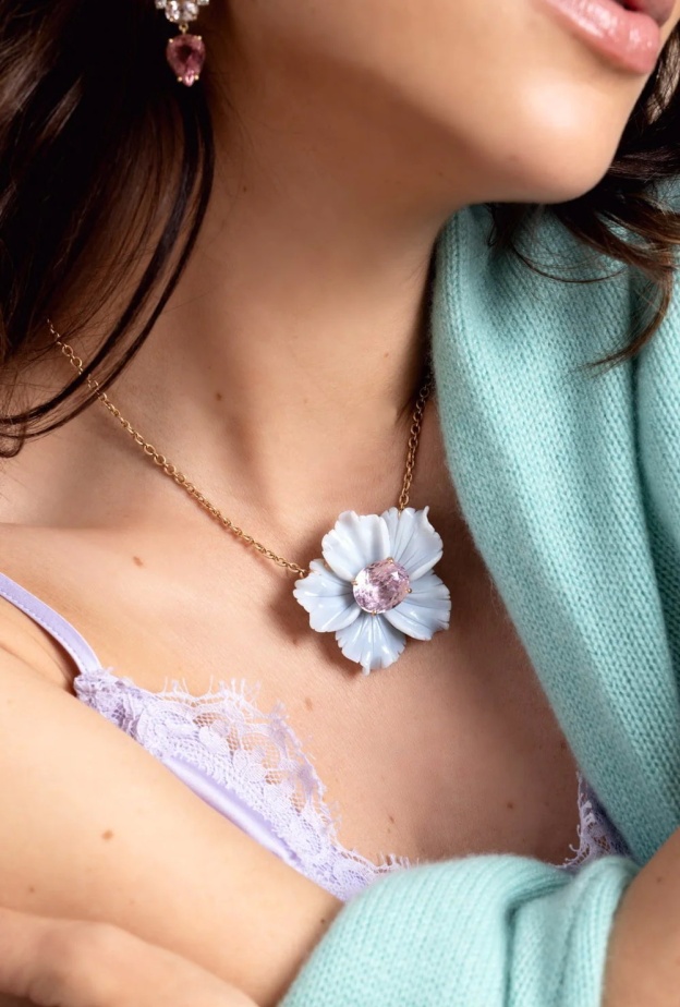 مجوهرات يوم المرأة العالمي