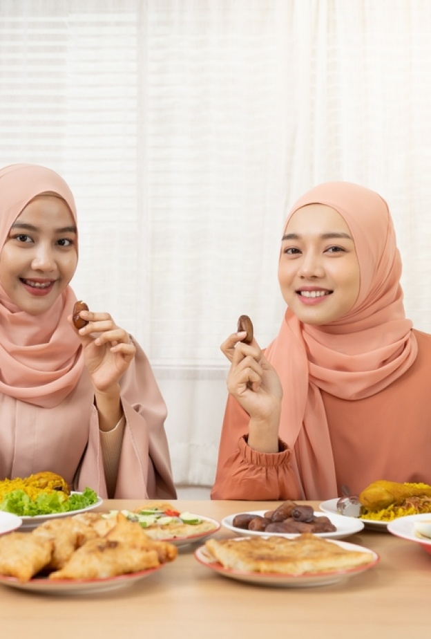 كيف تشجعين أولادكِ المراهقين على تناول الأكل الصحي في رمضان