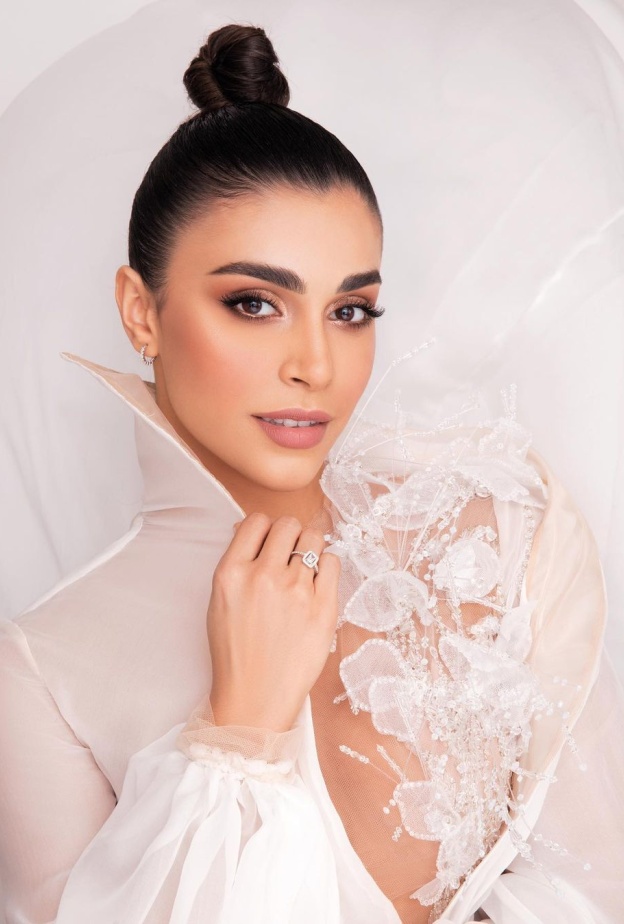 مجوهرات ياسمينا زيتون الوصيفة الأولى لملكة جمال العالم 2024