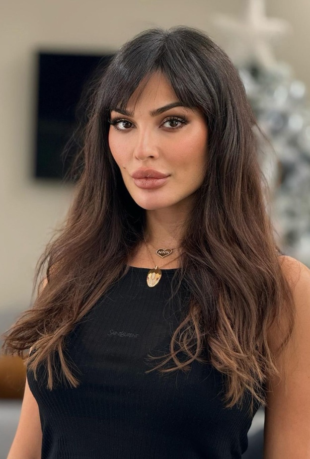 إطلالة نادين نجيم برسمات المكياج البني