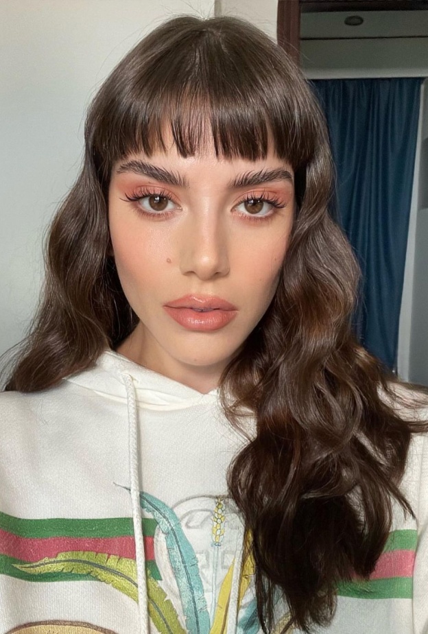 سينتيا صموئيل نجمة مسلسل "زوجة واحدة لا تكفي" تلهمك بـ صيحات جمالية فائضة بالجاذبية