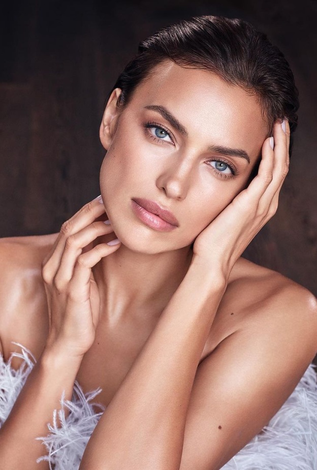 روتين العناية بالبشرة بأسلوب إيرينا شايك وأهم نصائحها الجمالية