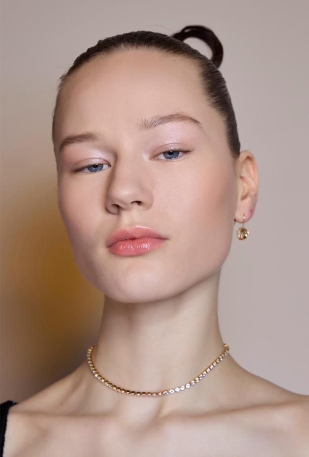 كيفية الحفاظ على بشرة مشرقة ومتجددة خلال ساعات الصيام