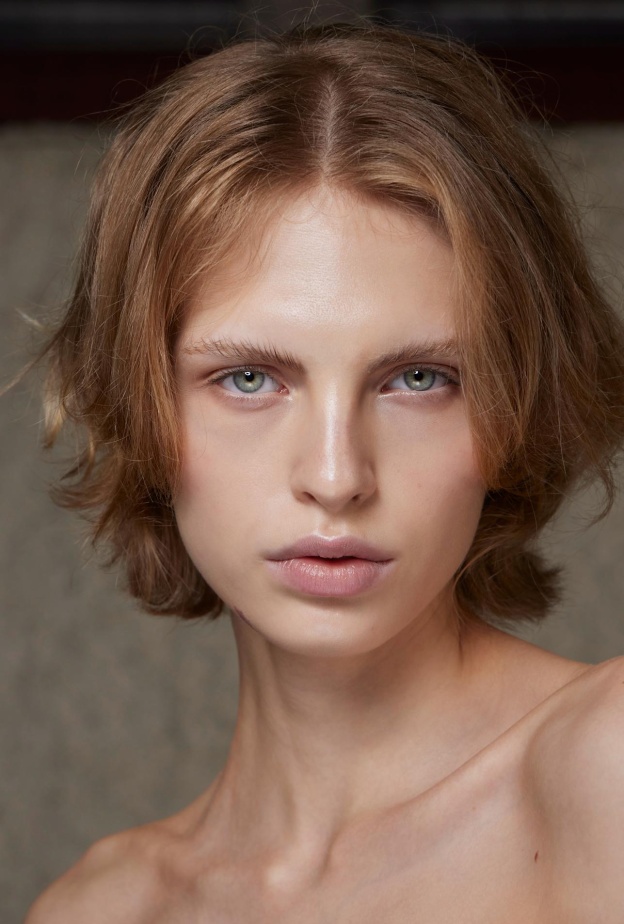 وداعاً للمسامات السوداء..طرق فعالة للتخلص منها واستعادة بشرة نقية