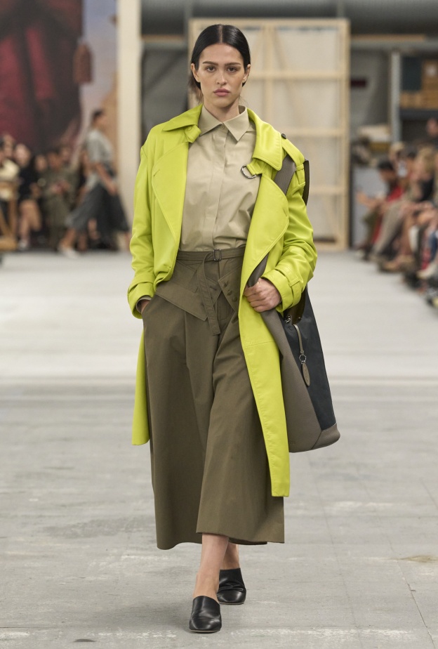 Tods بناطيل واسعة قصيرة