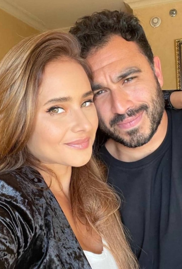 نيللي كريم وزوجها