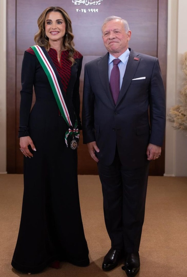 اطلالات تراثية للملكة رانيا اختاربها على طريقتها لأزيائك في شهر رمضان 2024